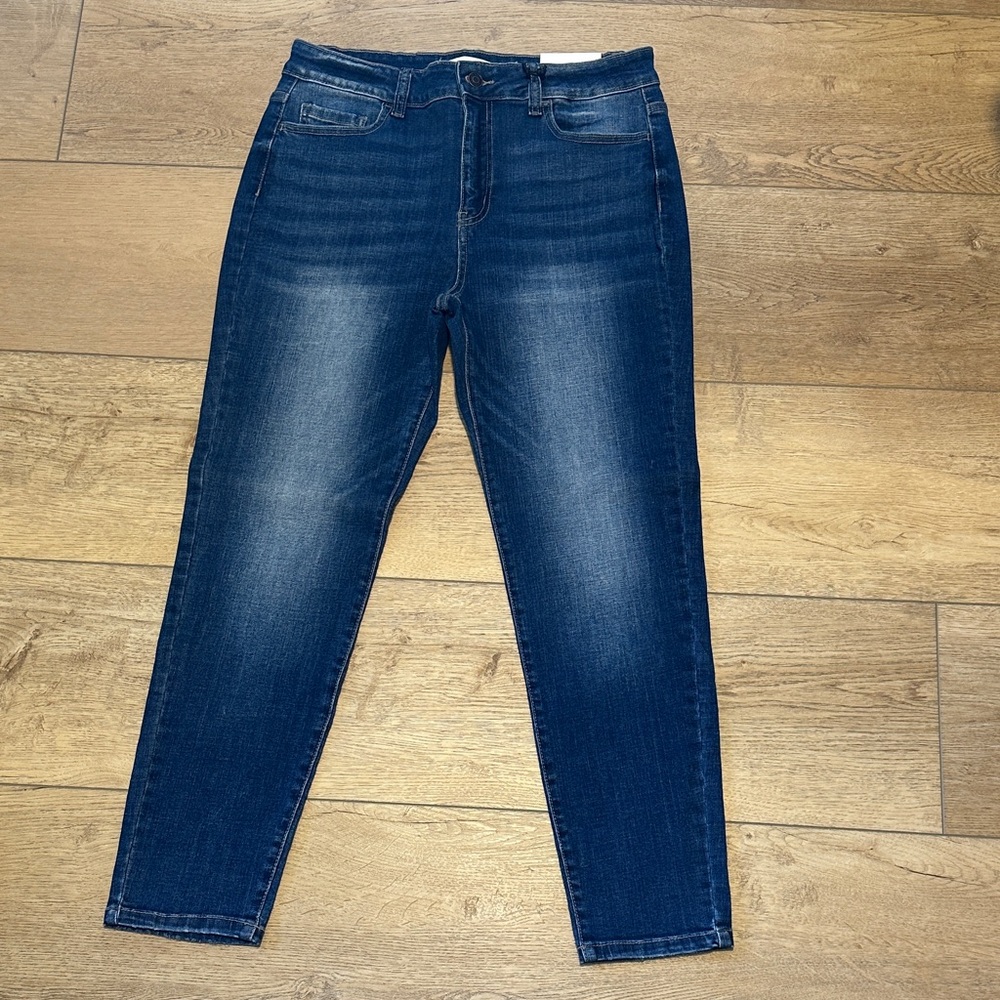 NWT Zenana Jeans Size 31